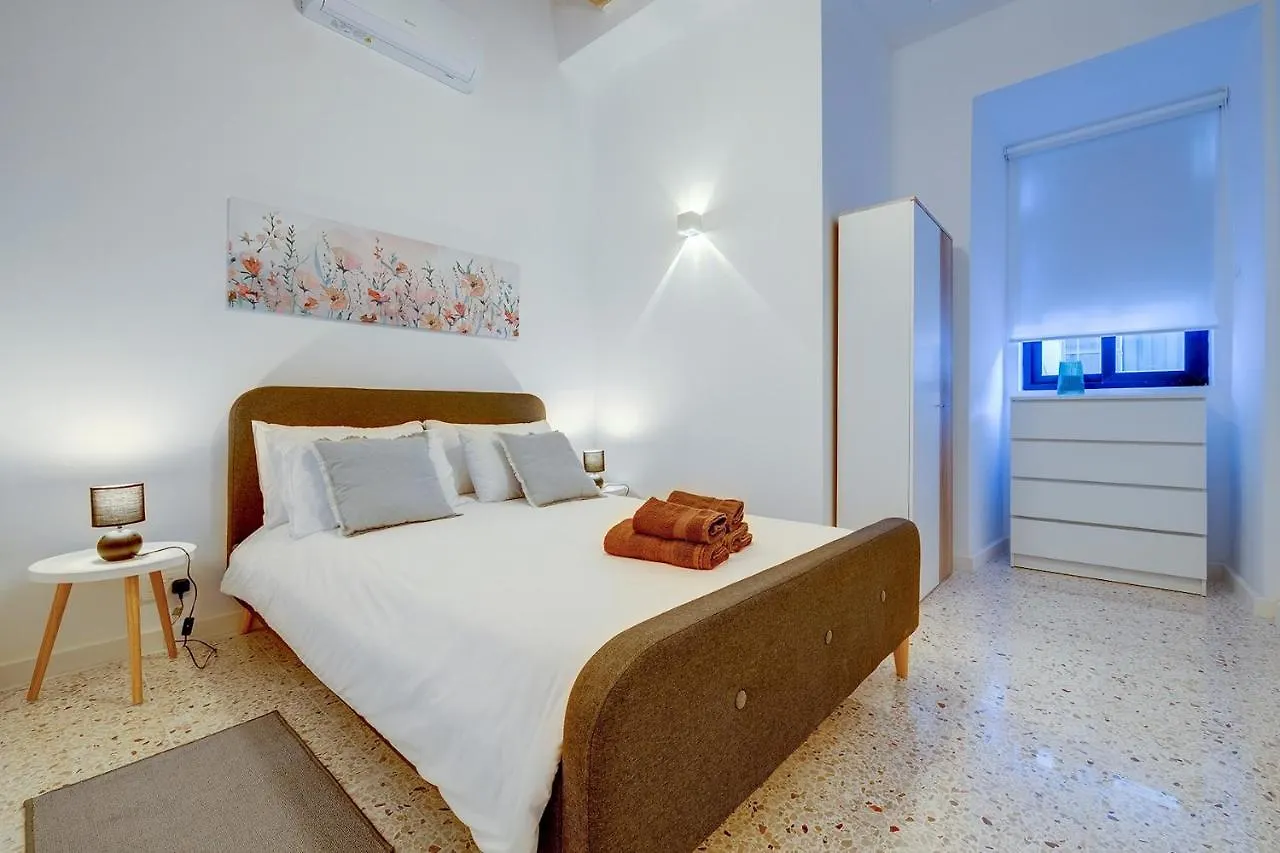 Comfy 2 Bedroom Flat In The Heart Of Valletta