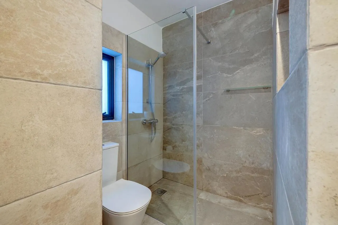 Comfy 2 Bedroom Flat In The Heart Of Valletta 0*,  Malta