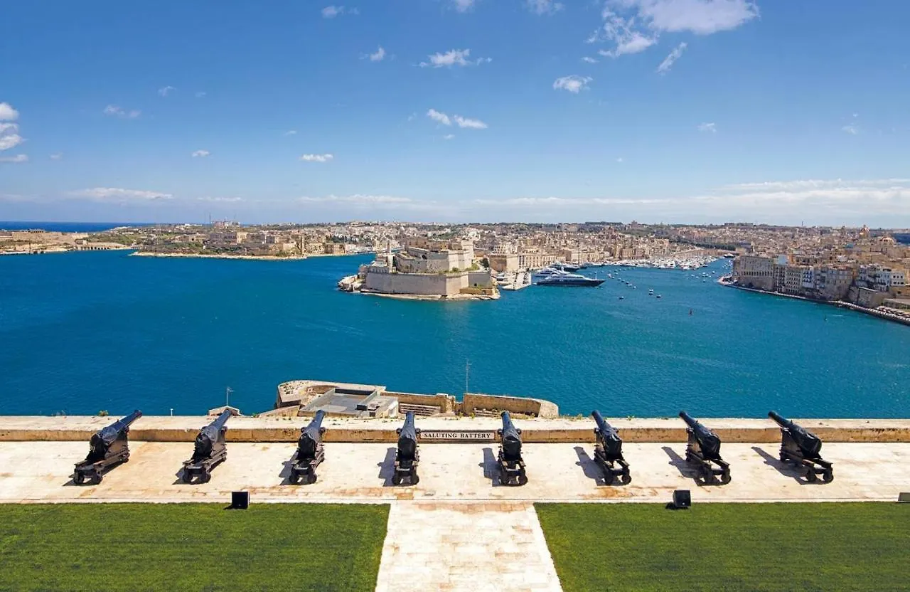 Comfy 2 Bedroom Flat In The Heart Of Valletta 0*,  Malta